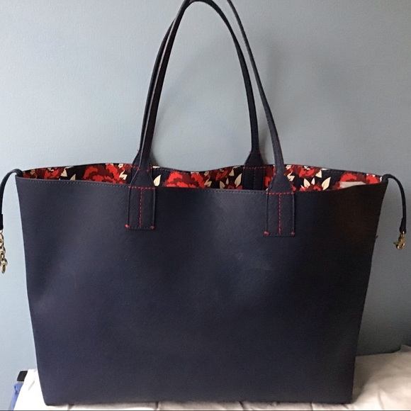 Tommy Hilfiger Reversible Tote Navy / Floral - Picture 6 of 8
